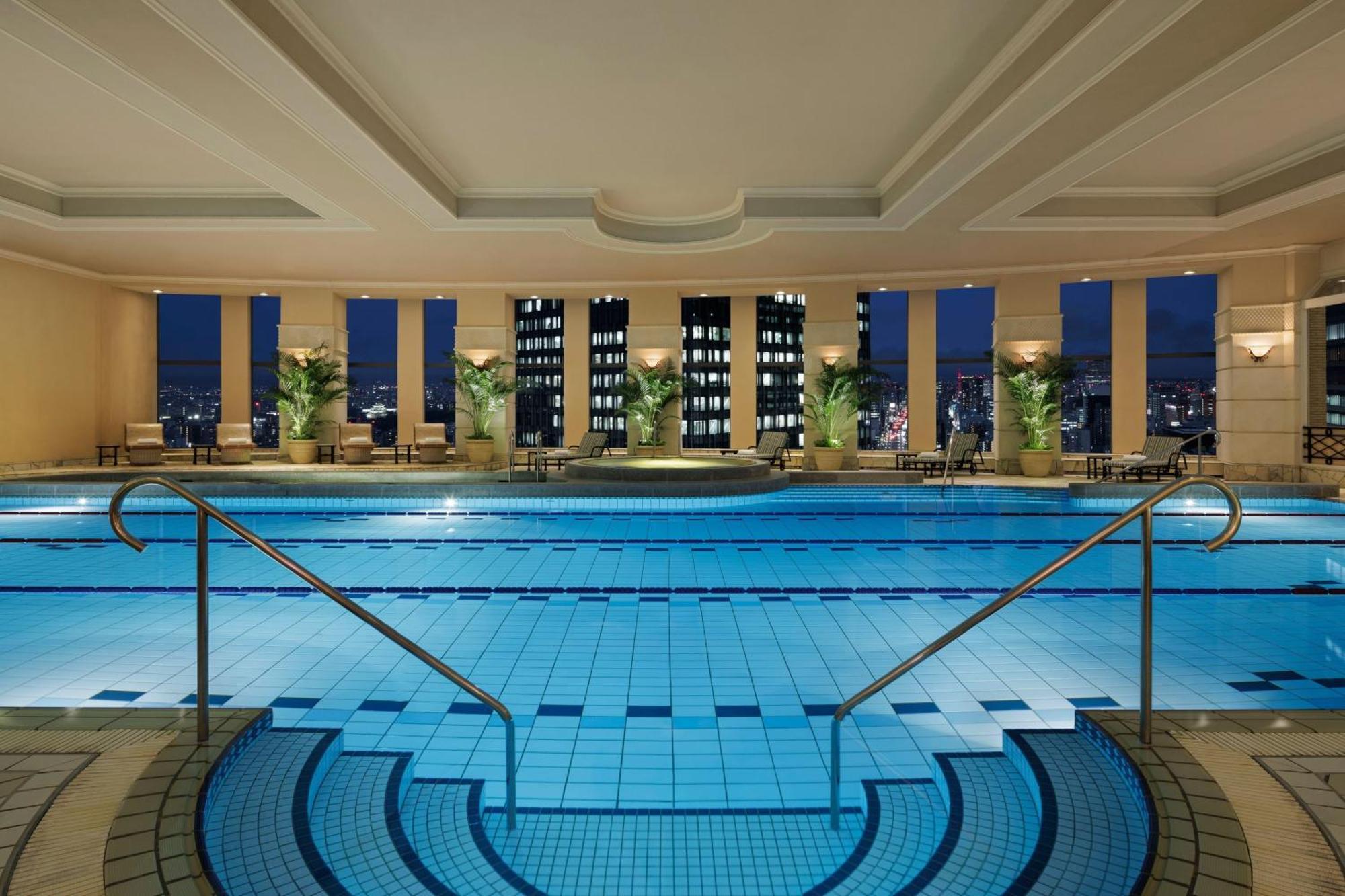 名古屋万豪酒店 外观 照片 The pool at the Mandarin Oriental Tokyo